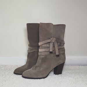 Women's Saks Fifth Avenue Saxon Suede Boots Sz 8.5
